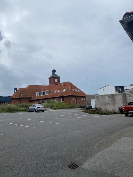 3 Vaerelses Lejlighed Taet Faergen Hirtshals Dış mekan fotoğraf